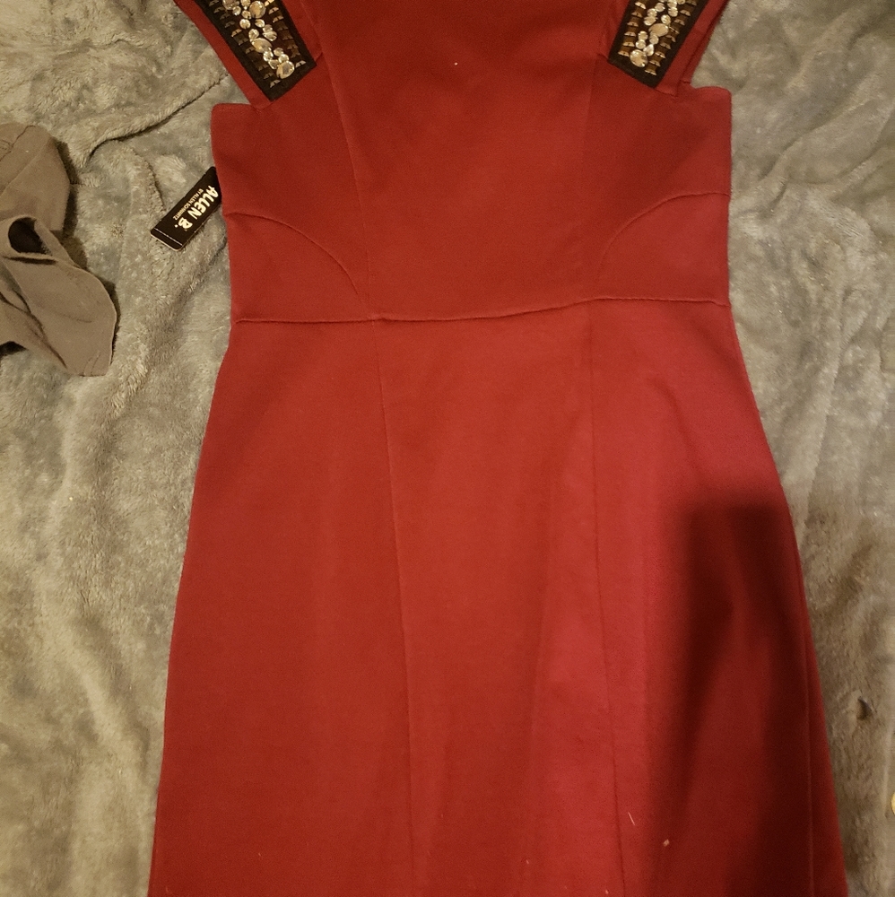 Dress - Picture 2 of 2